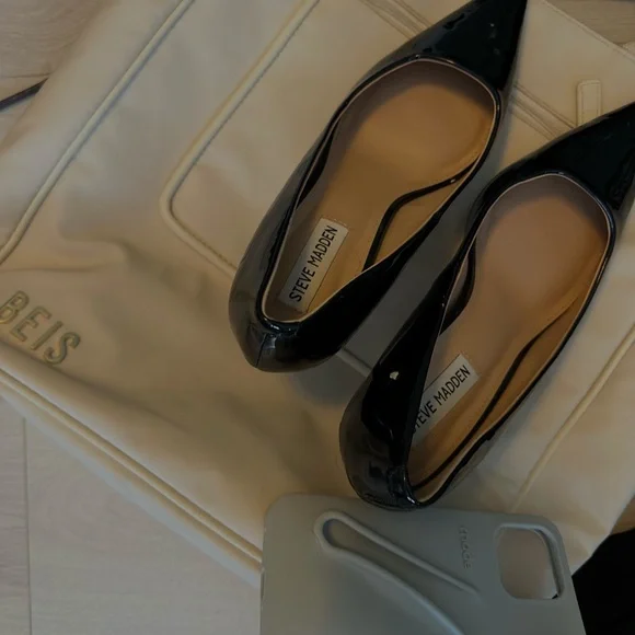 Huge name brand clothing lot - Picture 2 of 10